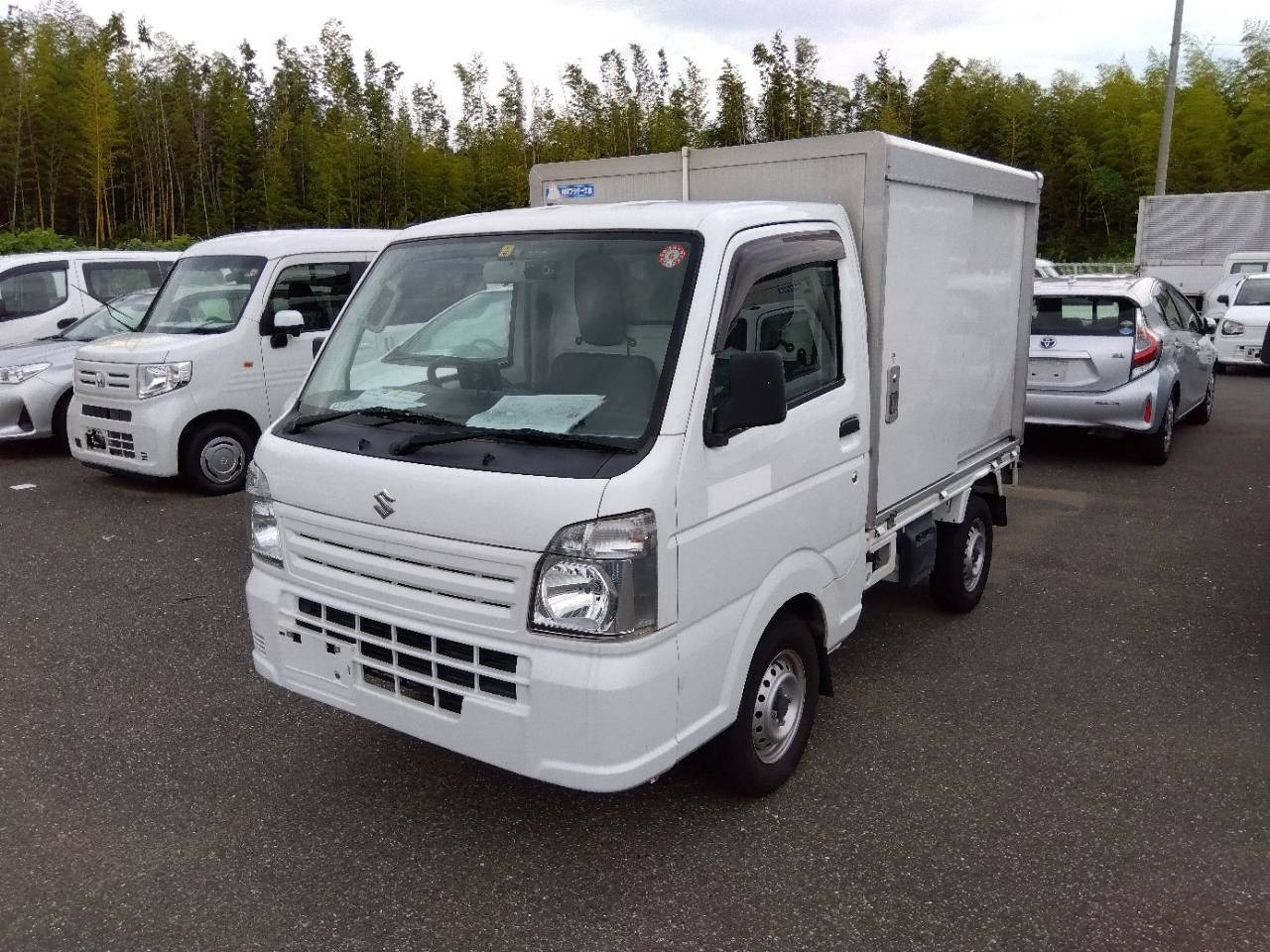 Import and buy SUZUKI CARRY TRUCK 2018 from Japan to Nairobi, Kenya