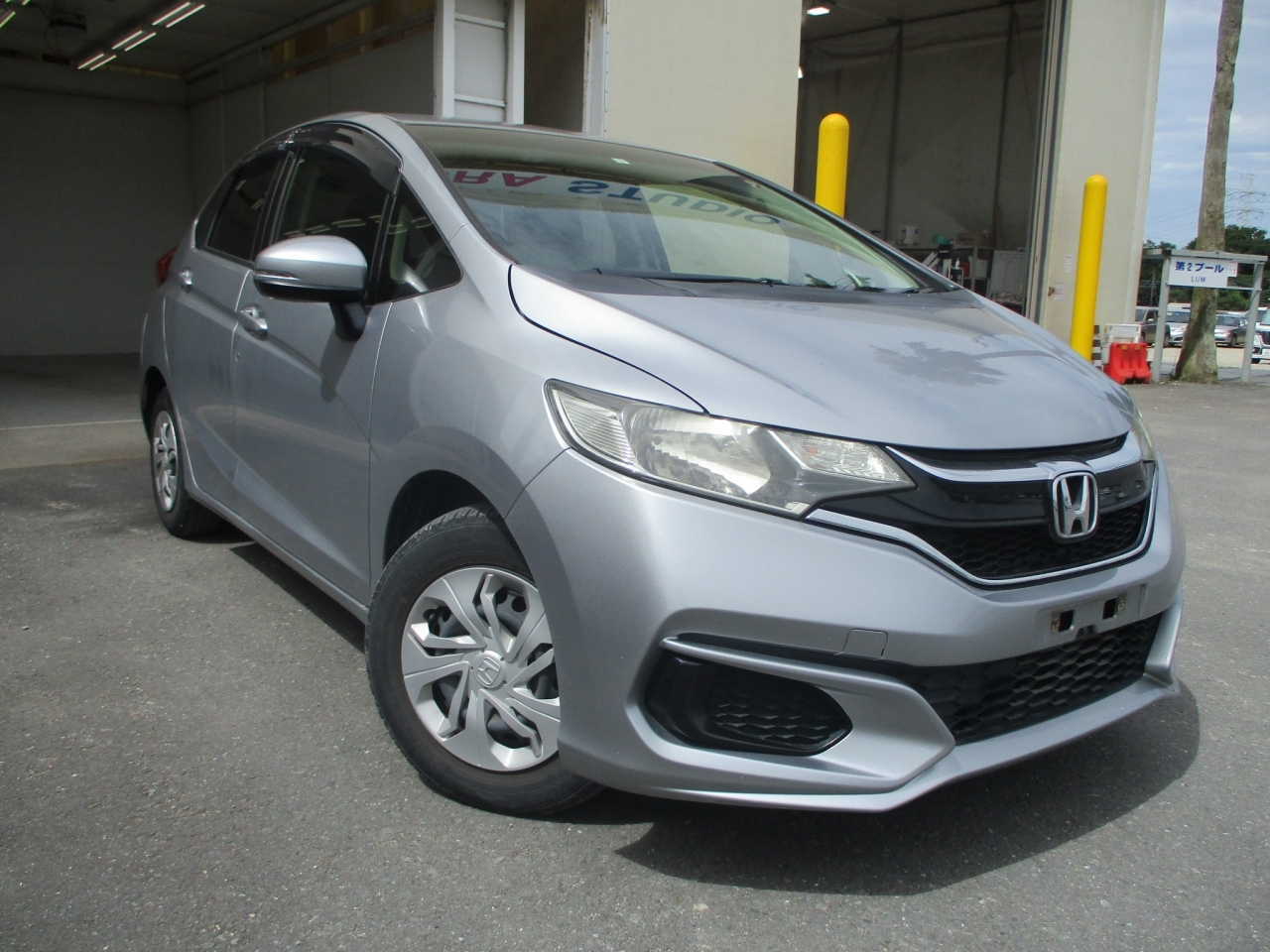 Import and buy HONDA FIT 2018 from Japan to Nairobi, Kenya