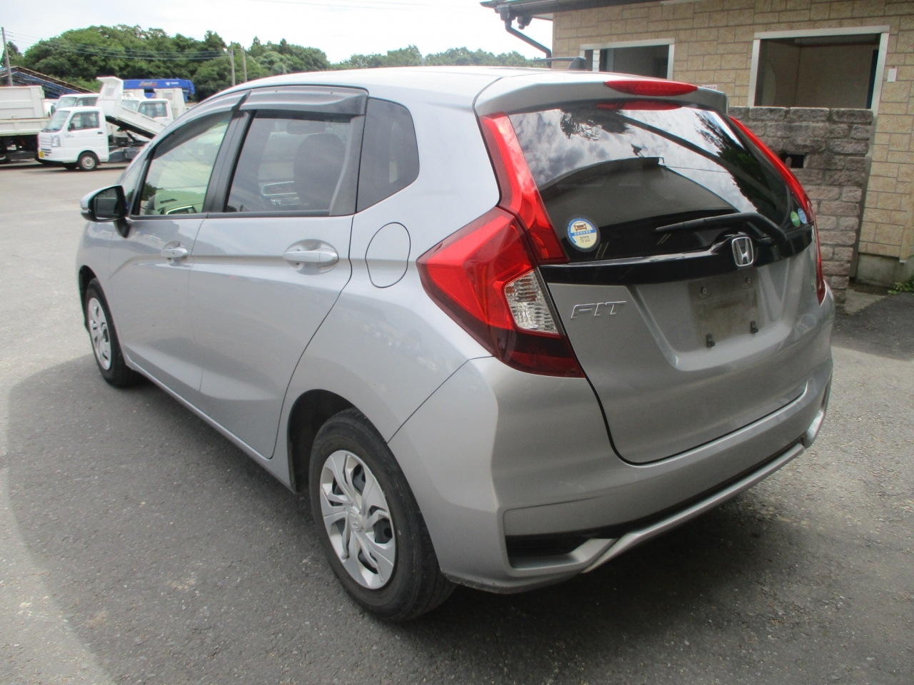 Import and buy HONDA FIT 2018 from Japan to Nairobi, Kenya