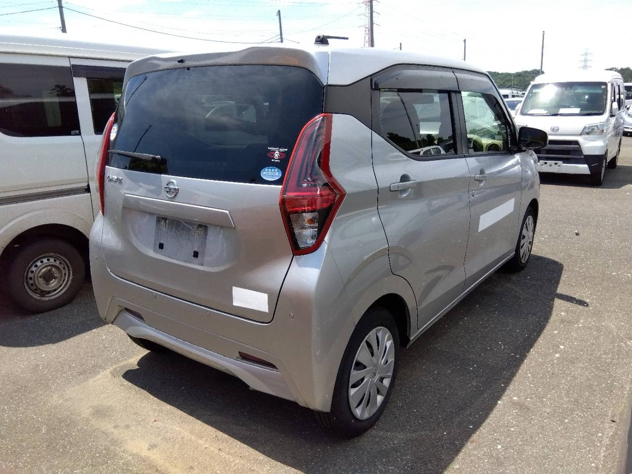 Import and buy NISSAN DAYZ 2021 from Japan to Nairobi, Kenya