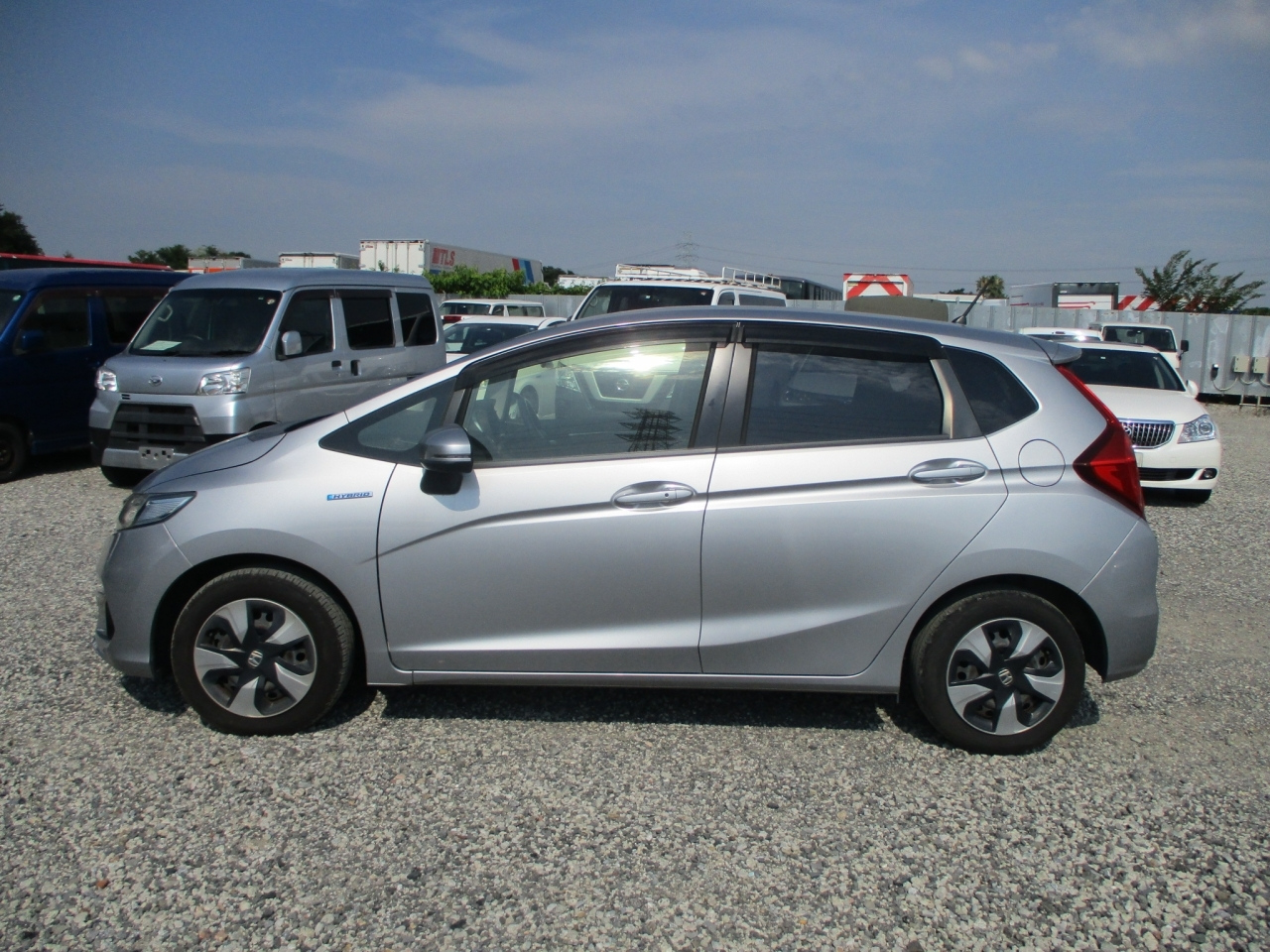 Import and buy HONDA FIT 2018 from Japan to Nairobi, Kenya