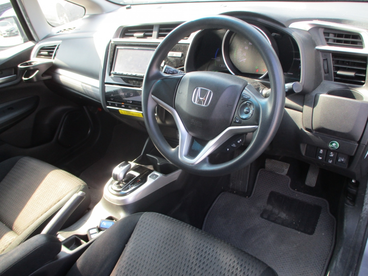 Import and buy HONDA FIT 2018 from Japan to Nairobi, Kenya