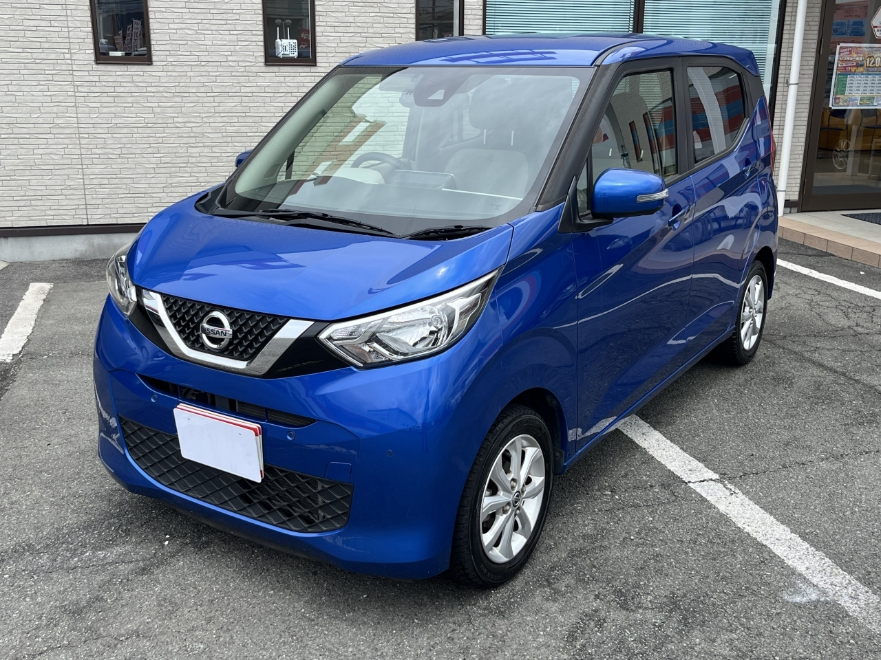 Import and buy NISSAN DAYZ 2019 from Japan to Nairobi, Kenya