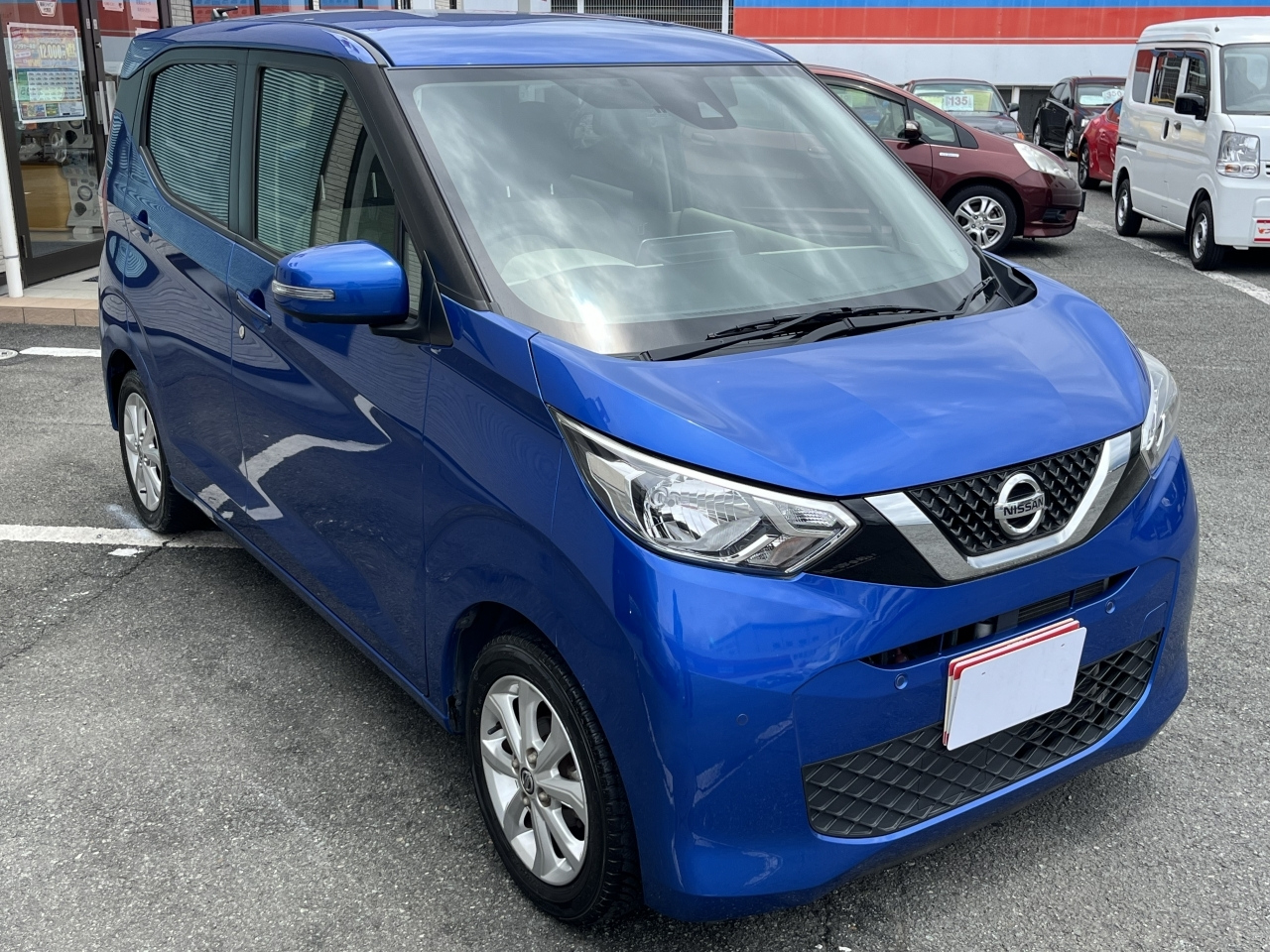 Import and buy NISSAN DAYZ 2019 from Japan to Nairobi, Kenya