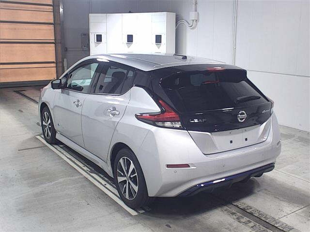 Import and buy NISSAN LEAF 2019 from Japan to Nairobi, Kenya