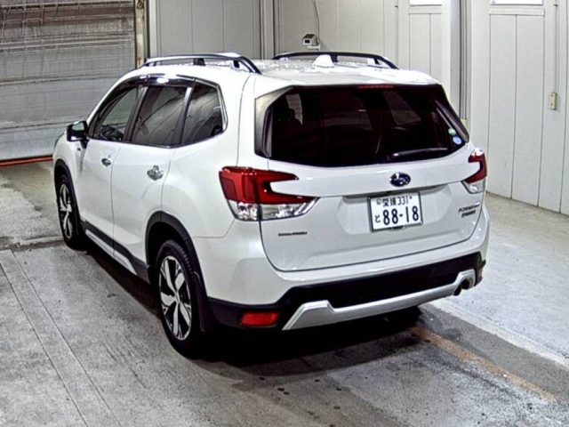 Import and buy SUBARU FORESTER 2018 from Japan to Nairobi, Kenya