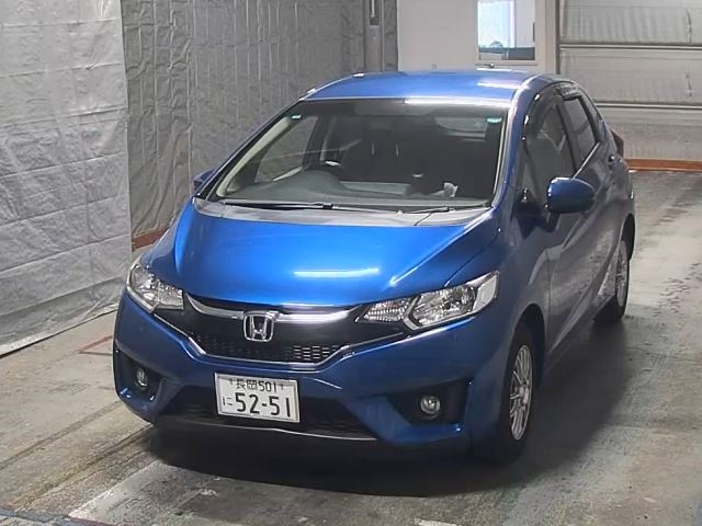 Import and buy HONDA FIT 2017 from Japan to Nairobi, Kenya