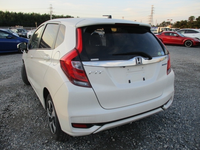 Import and buy HONDA FIT 2018 from Japan to Nairobi, Kenya