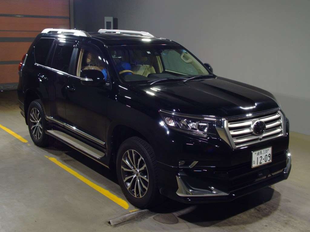 Import and buy TOYOTA LAND CRUISER PRADO 2018 from Japan to Nairobi, Kenya