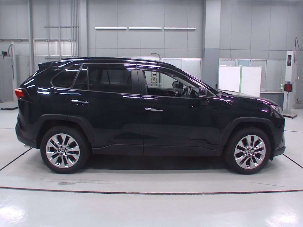 Import and buy TOYOTA RAV4 2019 from Japan to Nairobi, Kenya