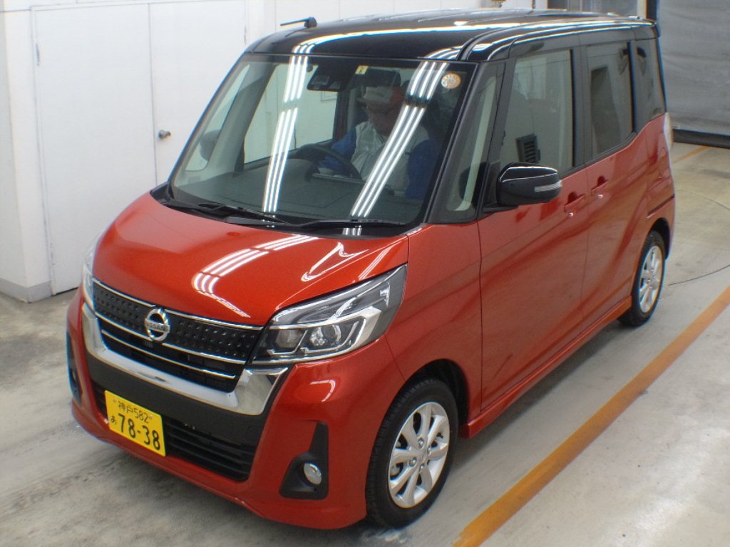 Import and buy NISSAN DAYZ ROOX 2017 from Japan to Nairobi, Kenya