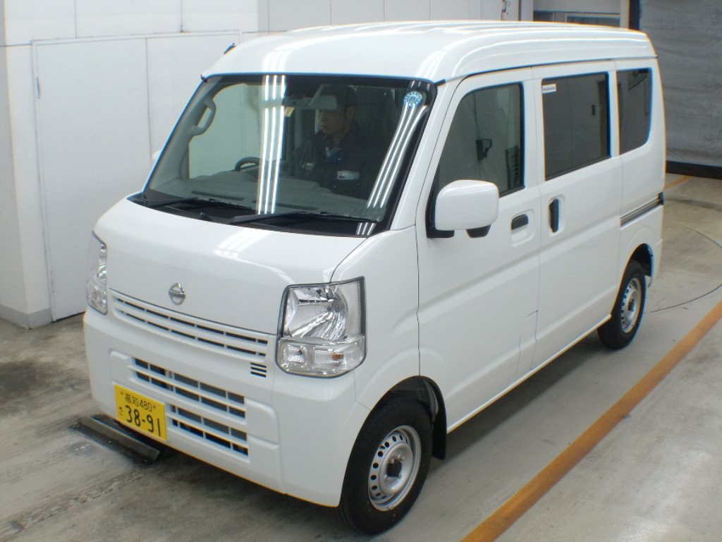 Import and buy NISSAN CLIPPER VAN 2018 from Japan to Nairobi, Kenya