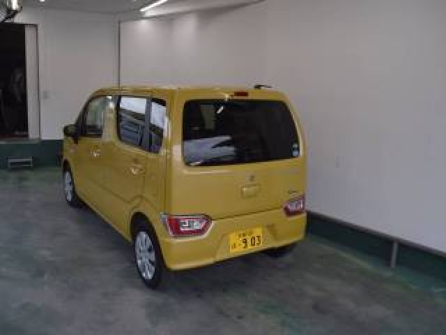 Import and buy SUZUKI WAGON R 2017 from Japan to Nairobi, Kenya