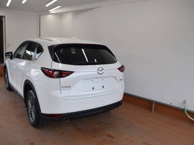 Import and buy MAZDA CX-5 2017 from Japan to Nairobi, Kenya