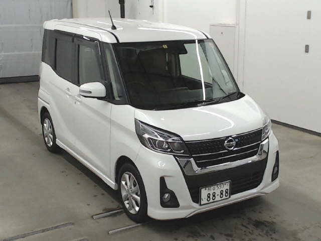 Import and buy NISSAN DAYZ ROOX 2017 from Japan to Nairobi, Kenya