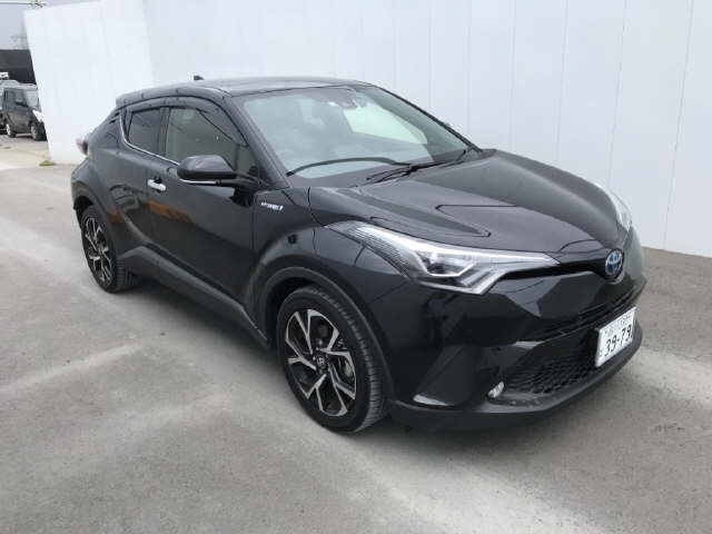 Import and buy TOYOTA C-HR 2018 from Japan to Nairobi, Kenya