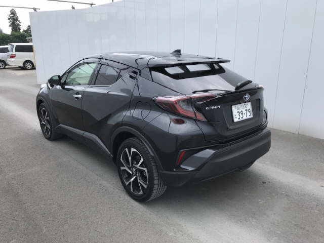 Import and buy TOYOTA C-HR 2018 from Japan to Nairobi, Kenya