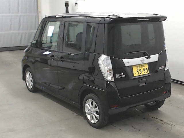 Import and buy NISSAN DAYZ ROOX 2018 from Japan to Nairobi, Kenya