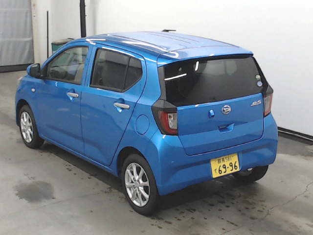 Import and buy DAIHATSU MIRA E S 2017 from Japan to Nairobi, Kenya