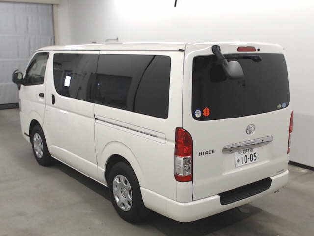 Import and buy TOYOTA HIACE VAN 2017 from Japan to Nairobi, Kenya