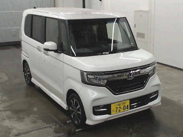 Import and buy HONDA N BOX 2018 from Japan to Nairobi, Kenya