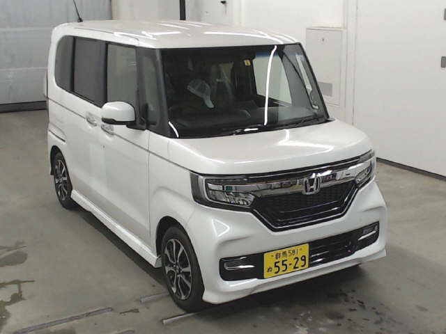 Import and buy HONDA N BOX 2018 from Japan to Nairobi, Kenya