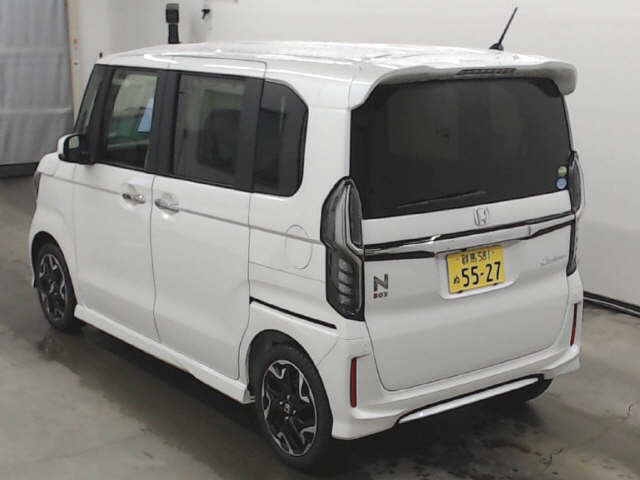 Import and buy HONDA N BOX 2018 from Japan to Nairobi, Kenya