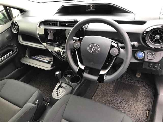 Import and buy TOYOTA AQUA 2018 from Japan to Nairobi, Kenya