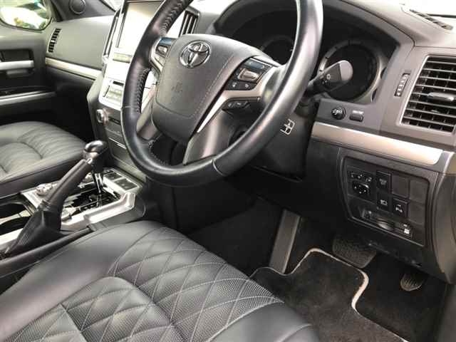 Import and buy TOYOTA LAND CRUISER 2017 from Japan to Nairobi, Kenya