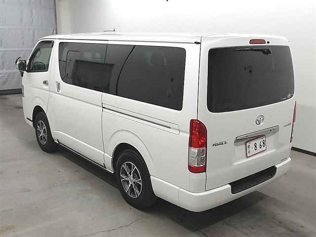 Import and buy TOYOTA HIACE VAN 2017 from Japan to Nairobi, Kenya