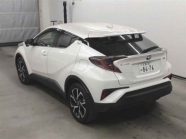 Import and buy TOYOTA C-HR 2017 from Japan to Nairobi, Kenya