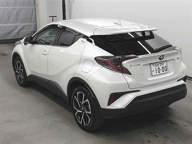 Import and buy TOYOTA C-HR 2017 from Japan to Nairobi, Kenya