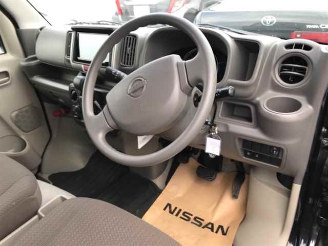 Import and buy NISSAN CLIPPER VAN 2017 from Japan to Nairobi, Kenya