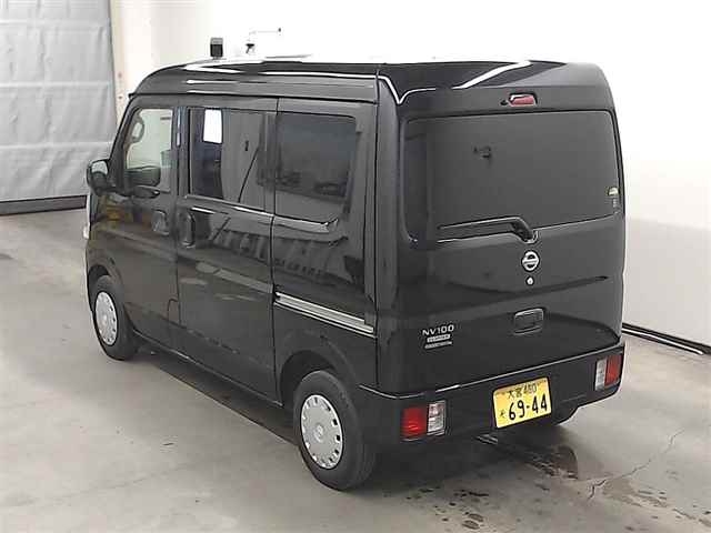 Import and buy NISSAN CLIPPER VAN 2017 from Japan to Nairobi, Kenya