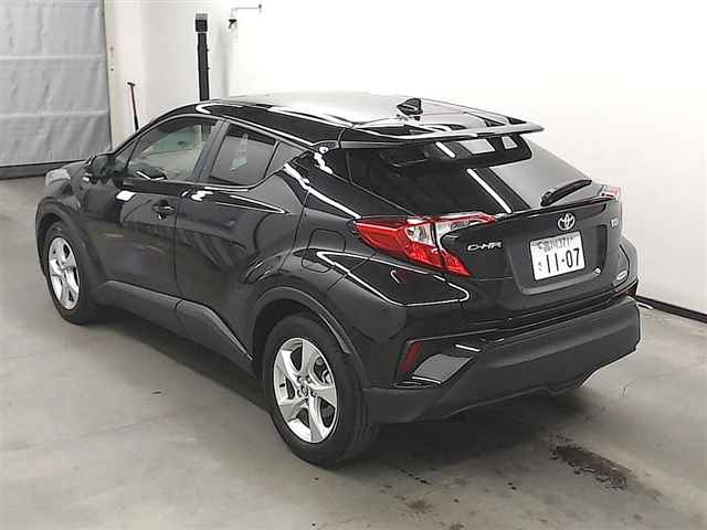 Import and buy TOYOTA C-HR 2017 from Japan to Nairobi, Kenya