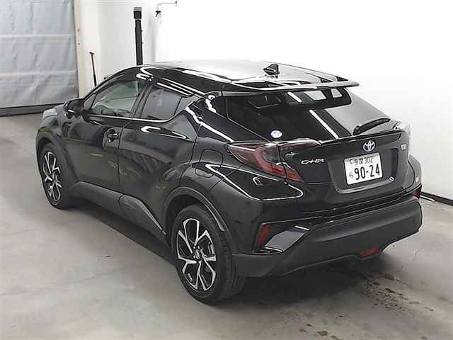 Import and buy TOYOTA C-HR 2017 from Japan to Nairobi, Kenya