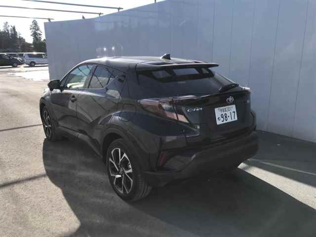 Import and buy TOYOTA C-HR 2017 from Japan to Nairobi, Kenya