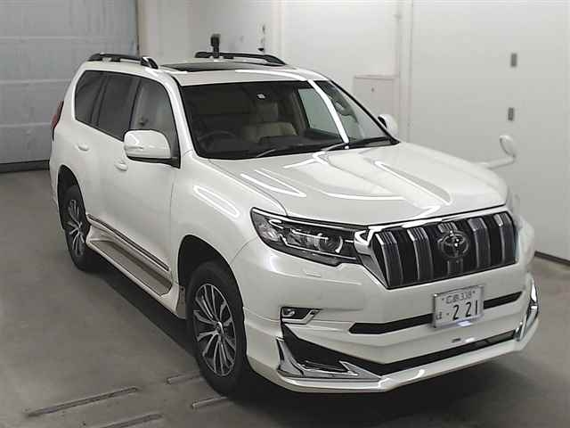 Import and buy TOYOTA LAND CRUISER PRADO 2018 from Japan to Nairobi, Kenya