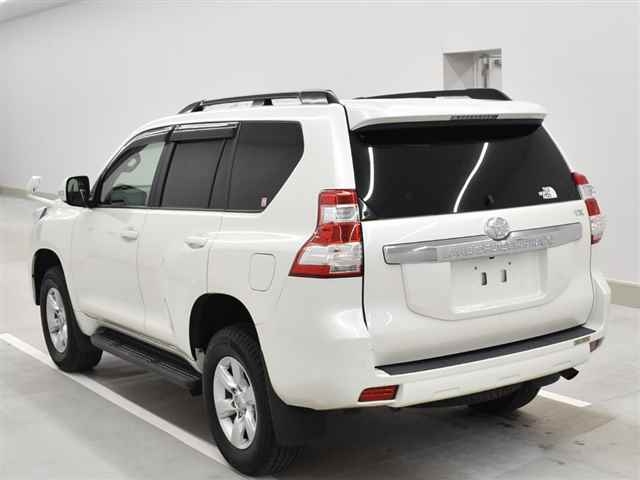 Import and buy TOYOTA LAND CRUISER PRADO 2017 from Japan to Nairobi, Kenya