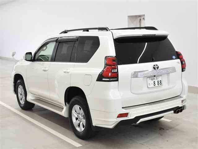 Import and buy TOYOTA LAND CRUISER PRADO 2017 from Japan to Nairobi, Kenya