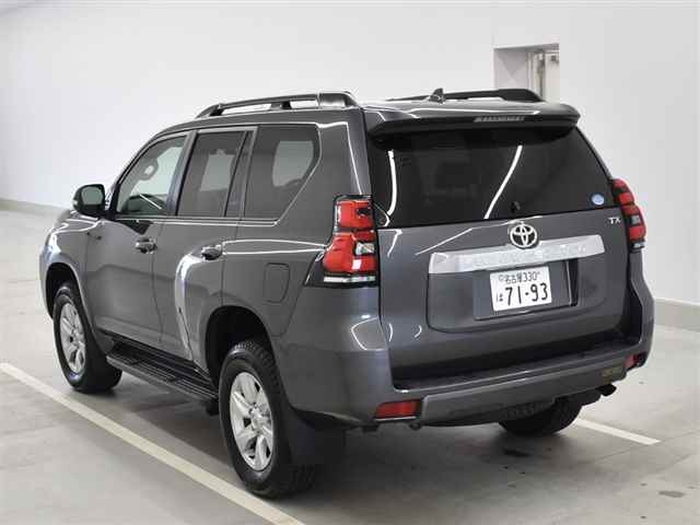 Import and buy TOYOTA LAND CRUISER PRADO 2018 from Japan to Nairobi, Kenya