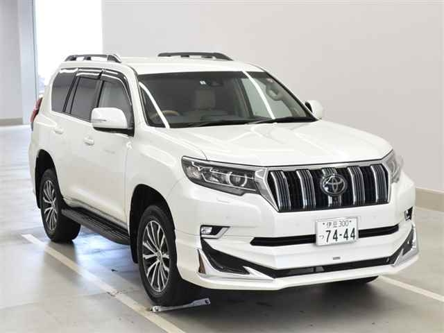 Import and buy TOYOTA LAND CRUISER PRADO 2018 from Japan to Nairobi, Kenya