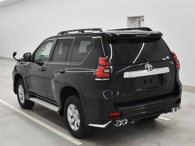 Import and buy TOYOTA LAND CRUISER PRADO 2018 from Japan to Nairobi, Kenya