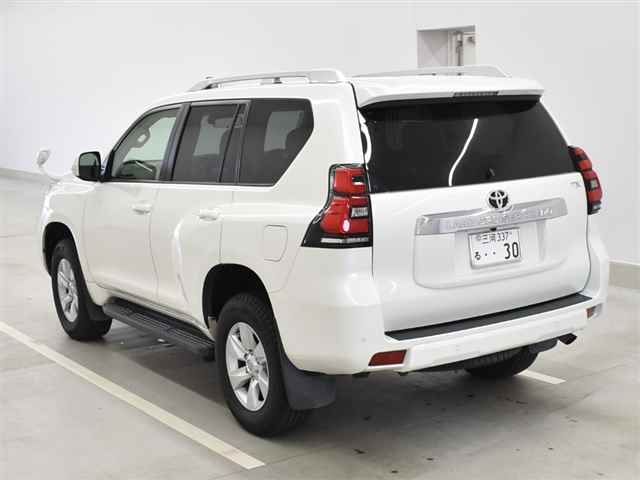 Import and buy TOYOTA LAND CRUISER PRADO 2017 from Japan to Nairobi, Kenya