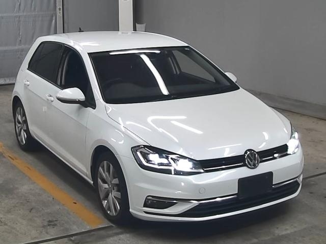 Import and buy VOLKSWAGEN GOLF 2017 from Japan to Nairobi, Kenya