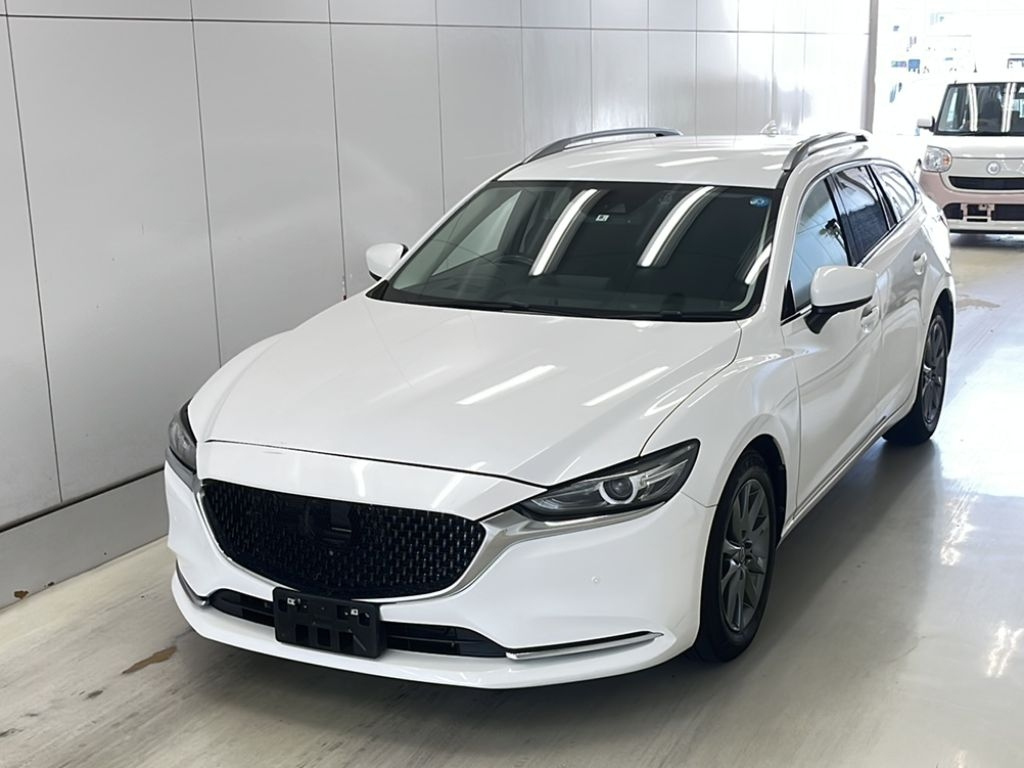 Import and buy MAZDA ATENZA WAGON 2018 from Japan to Nairobi, Kenya