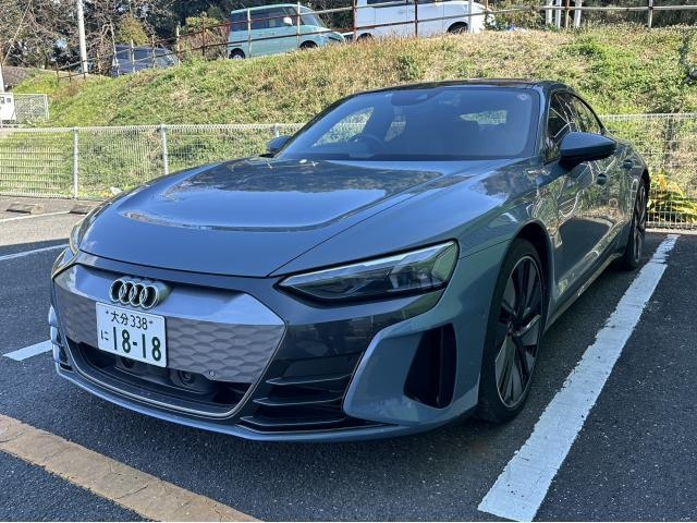 Import and buy AUDI E-TRON GT QUATTRO 2022 from Japan to Nairobi, Kenya