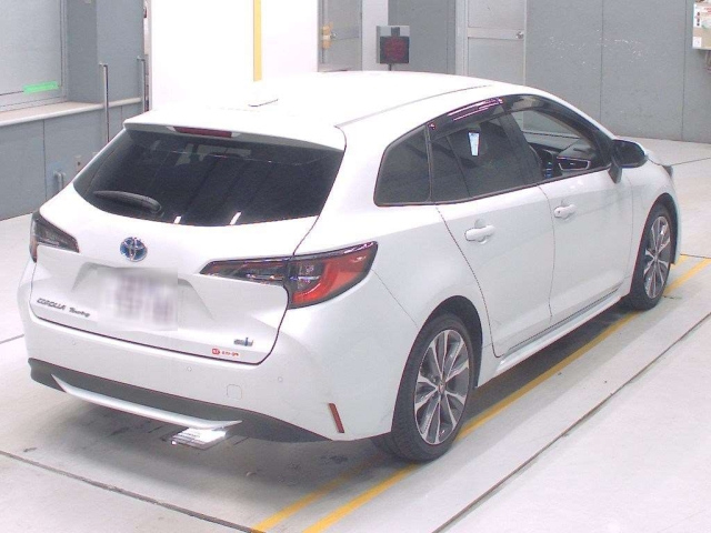 Import and buy TOYOTA COROLLA TOURING 2022 from Japan to Nairobi, Kenya