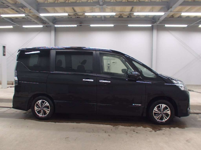 Import and buy NISSAN SERENA 2022 from Japan to Nairobi, Kenya