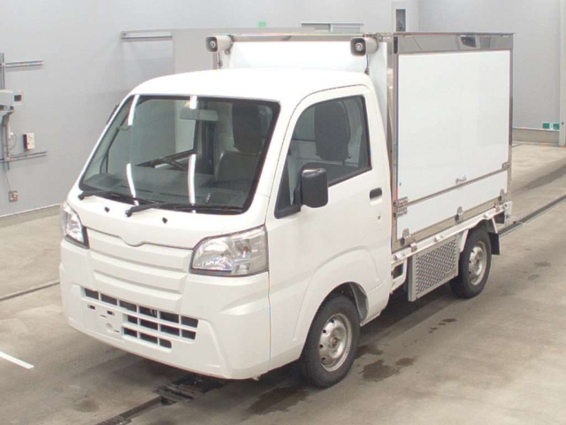 Import and buy DAIHATSU HIJET TRUCK 2017 from Japan to Nairobi, Kenya